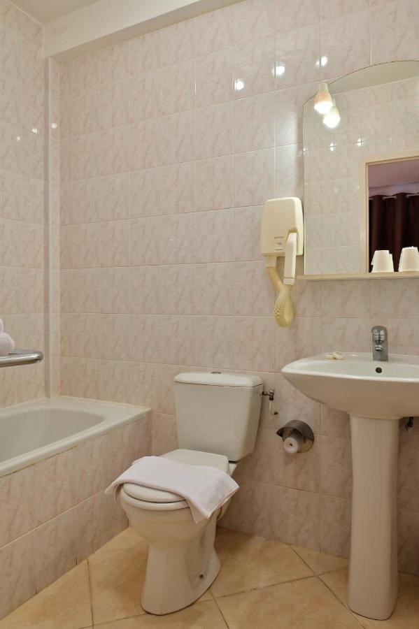 Hotel Des Roches サルテーヌ エクステリア 写真