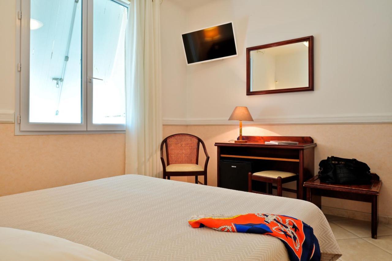 Hotel Des Roches サルテーヌ エクステリア 写真