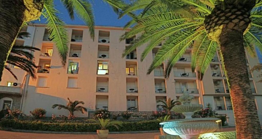 Hotel Des Roches サルテーヌ エクステリア 写真