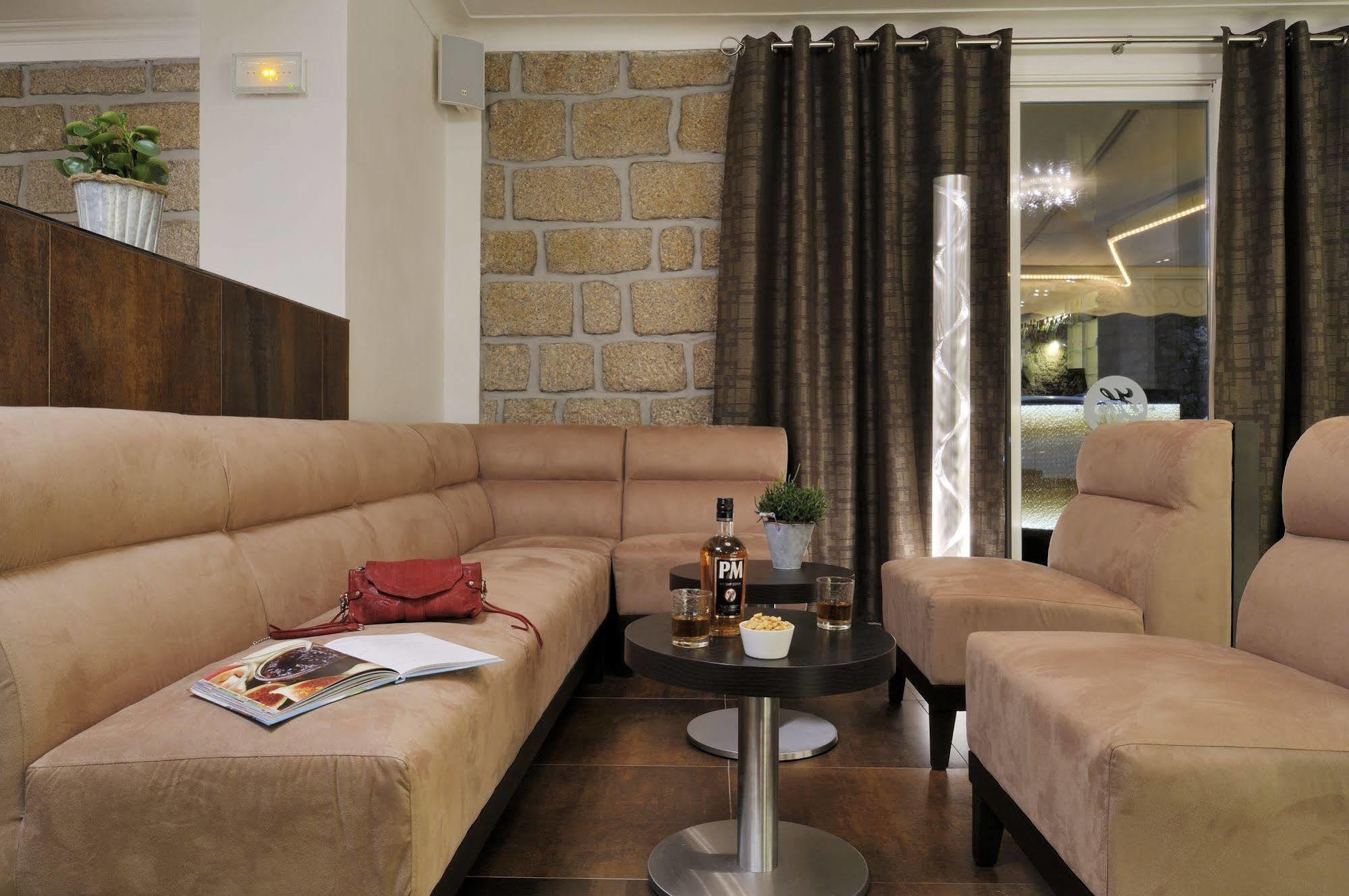 Hotel Des Roches サルテーヌ エクステリア 写真